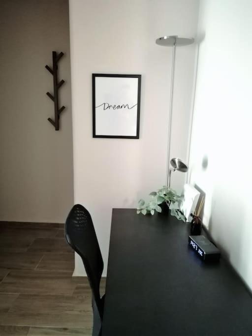 Koukaki Cozy Apartment 5 Minutes To Metro Афины Экстерьер фото